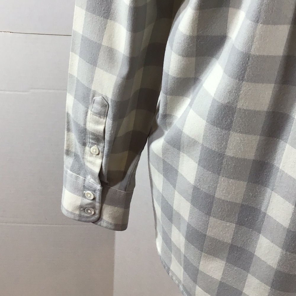 Vineyard Vines Gray Block Checkered Button Front … - image 6